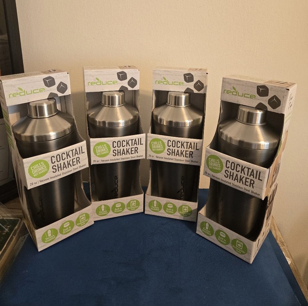 Set Of 4 Cocktail Shakers